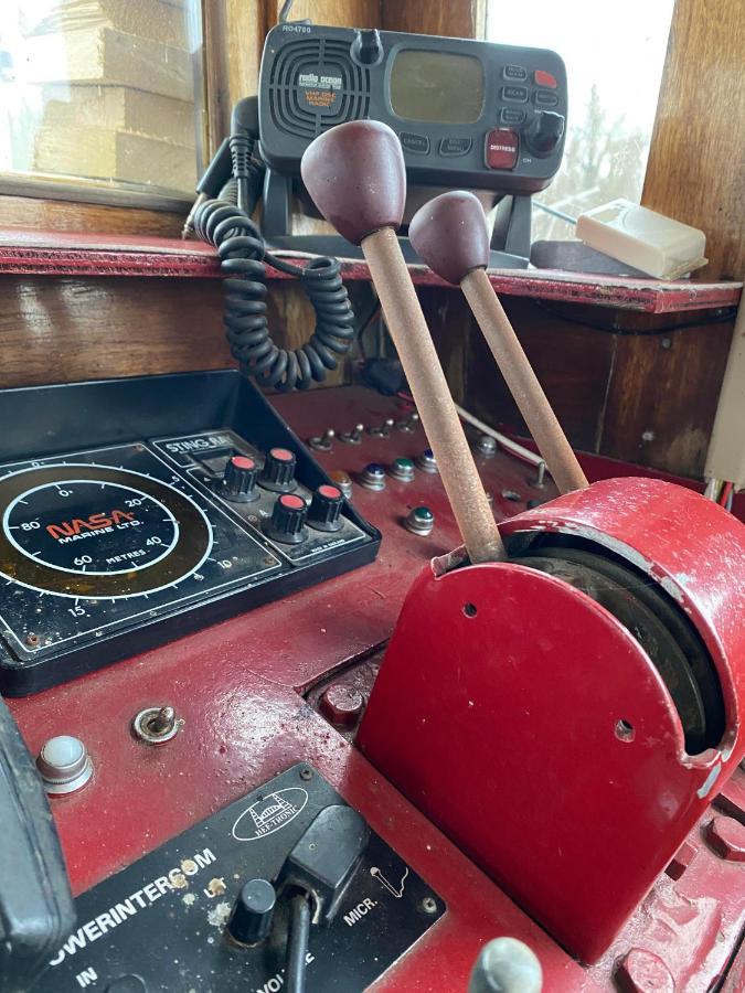 Peniche "Louise Michel" Sejournez Dans L'Appartement Du Capitaine, Offrez Vous Une Experience Inoubliable Au Fil De L'Eau Douai Exterior foto