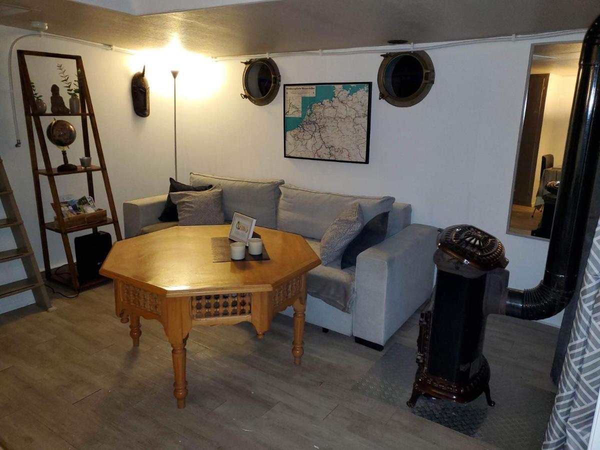 Peniche "Louise Michel" Sejournez Dans L'Appartement Du Capitaine, Offrez Vous Une Experience Inoubliable Au Fil De L'Eau Douai Exterior foto