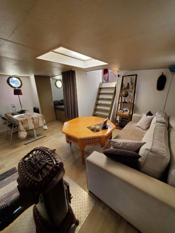 Peniche "Louise Michel" Sejournez Dans L'Appartement Du Capitaine, Offrez Vous Une Experience Inoubliable Au Fil De L'Eau Douai Exterior foto