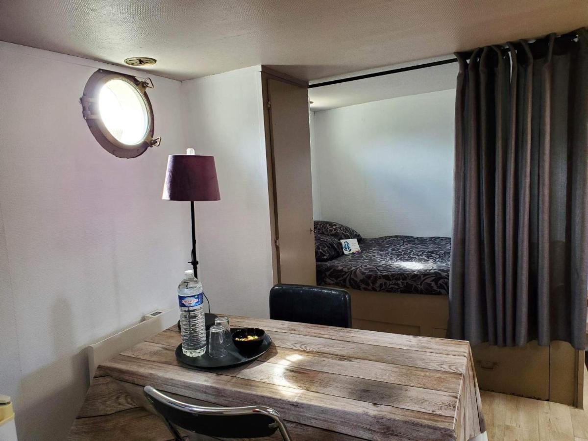 Peniche "Louise Michel" Sejournez Dans L'Appartement Du Capitaine, Offrez Vous Une Experience Inoubliable Au Fil De L'Eau Douai Exterior foto