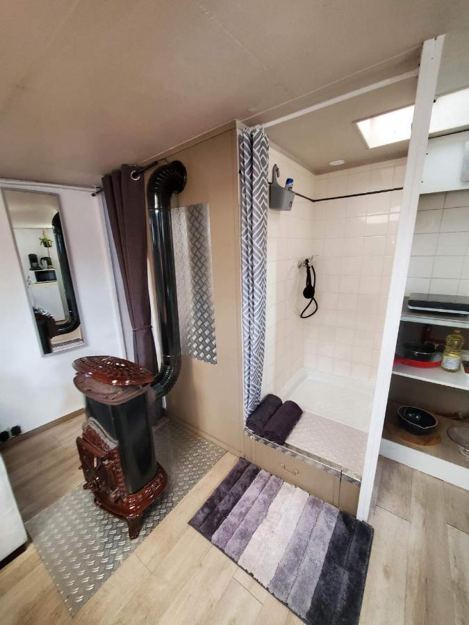 Peniche "Louise Michel" Sejournez Dans L'Appartement Du Capitaine, Offrez Vous Une Experience Inoubliable Au Fil De L'Eau Douai Exterior foto