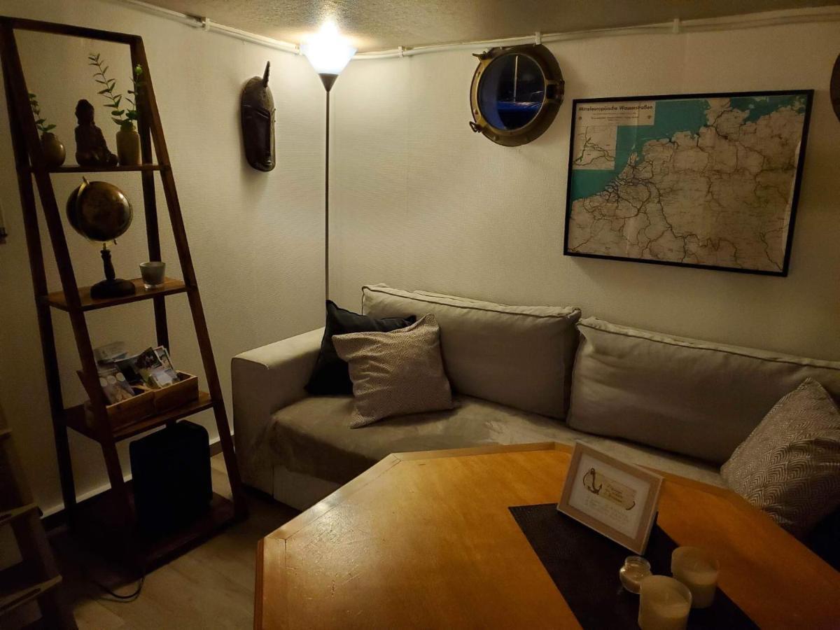 Peniche "Louise Michel" Sejournez Dans L'Appartement Du Capitaine, Offrez Vous Une Experience Inoubliable Au Fil De L'Eau Douai Exterior foto